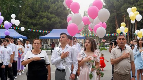 Jurnalist övladları üçün də “Son zəng” çalındı - FOTOLAR
