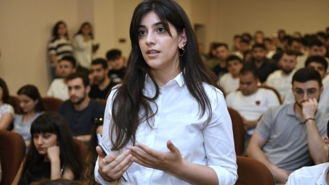 Maliyyə Nazirliyinin əməkdaşları BMU-da - FOTO