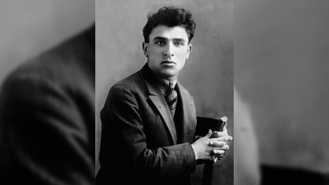 Ürəklərə yazılan əbədiyyət nəğməkarı