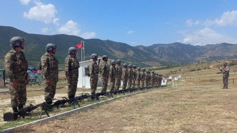 Ehtiyatda olan hərbçilərin təlimindən GÖRÜNTÜLƏR