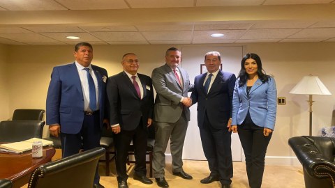 Deputatlar ABŞ-a səfər edib
