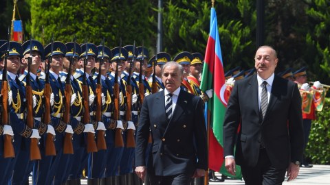Şahbaz Şərif Bakıda belə qarşılandı - FOTOLAR