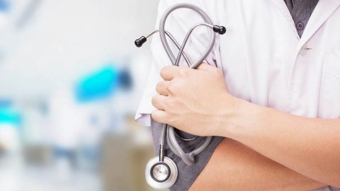 Tibb bacısının pulu və qol saatı oğurlandı