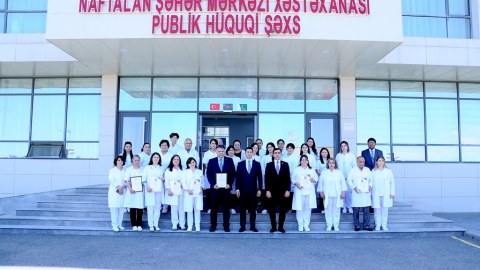 İcra başçısı tibb işçilərini təbrik etdi - FOTOLAR