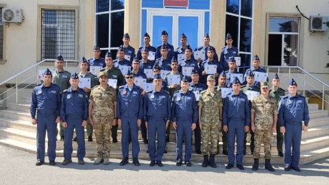 HHQ-nin "Zabit ixtisas kursu"nun ilk buraxılışı