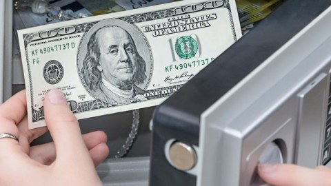 ABŞ-ın dövlət borcu 32 trilyon dolları ötdü - Tarixdə ilk dəfə