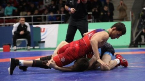 Güləşçilərimiz Albaniyada 4 medal qazandı 