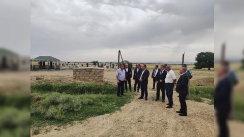 İcra başçısı Abbaqulular kəndinin sakinlərilə görüşüb - FOTOLAR