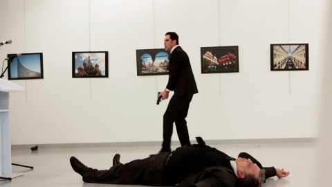 Rusiya səfirinin Ankarada öldürülməsinin yeni TƏFƏRRÜATLARI