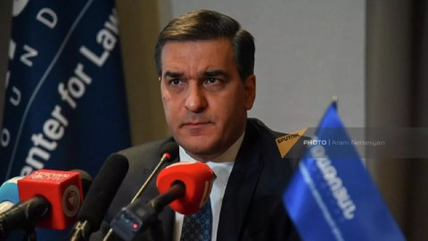 Sabiq ombudsman mer olmaq istəyir - Hərəkat yaradır