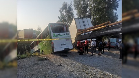 Türkiyədə ağır qəza: 1 ölü, 28 yaralı