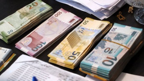 Manatın nominal məzənnəsi 5%-dən çox artıb