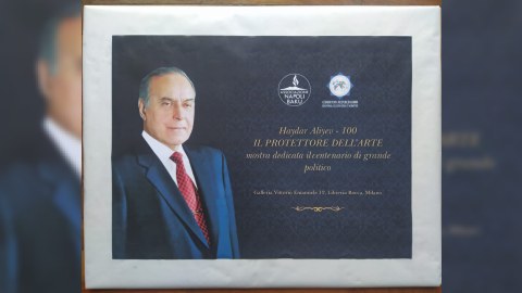 Milanda “Sənətin hamisi” adlı sərgi təşkil edilib - FOTOLAR
