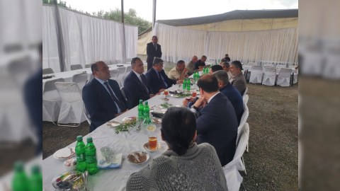 İcra başçısı şəhid atasının yas mərasimində iştirak edib