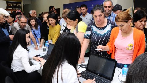 Naftalanda əmək yarmarkası təşkil edilib - FOTO