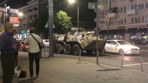 Qubernator Rostov sakinlərini evdən çıxmamağa ÇAĞIRDI