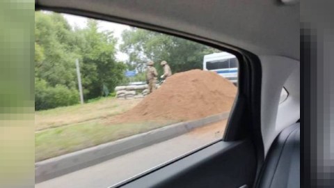Moskvada döyüş hazırlığı: Xəndəklər qazılır