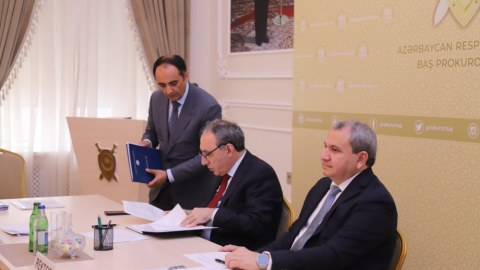 Baş prokuror tələbələrin buraxılış işlərinin müdafiəsində - FOTO