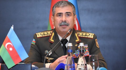 Zakir Həsənov hərbçiləri TƏBRİK ETDİ 