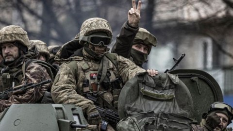 Ukrayna ordusu Donetskdə ilk yaşayış məntəqəsini azad etdi