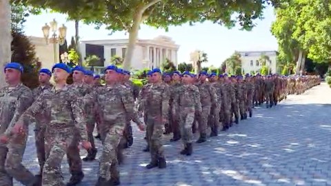 3 şəhərdə hərbi yürüşlər keçirildi - FOTO