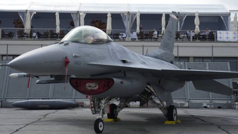 Ukrayna ilin sonuna qədər F-16 qırıcıları ala bilər