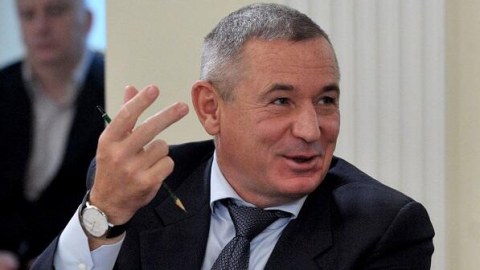 Daha bir milyarder Rusiya vətəndaşlığından imtina etdi 