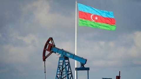 Azərbaycan nefti cüzi ucuzlaşdı