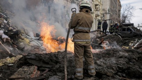 Rusiya Zaporojyeni bombaladı: 3 nəfər öldü