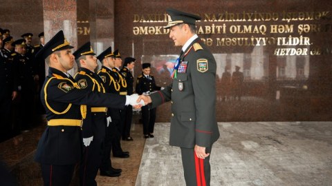 DİN-də “Polis Günü”nə həsr olunmuş TƏNTƏNƏLİ MƏRASİM