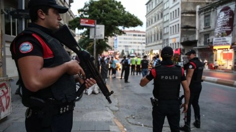İstanbulda 9 terrorçu YAXALANDI
