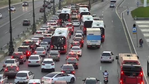 150-dən çox avtobus TIXACDA qalıb
