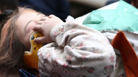 Zəlzələdən sonra uşaqlarda psixi pozuntu yarana bilər