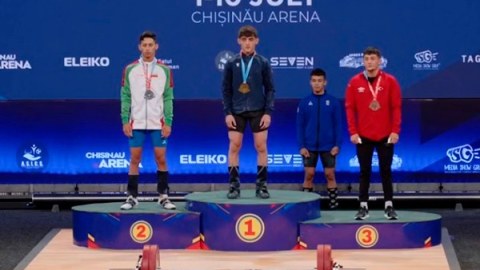 İdmançımız Avropa birinciliyində üç medal qazandı