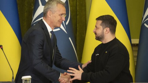 Stoltenberq Zelenski ilə NATO sammitini müzakirə etdi 