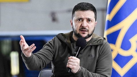 Zelenski 18 şirkəti "qara siyahı"ya saldı