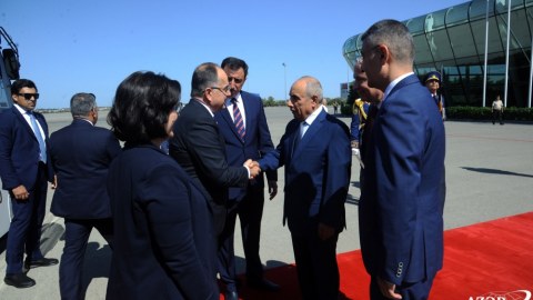 Albaniya Prezidenti Bakıdadır - YENİLƏNİB