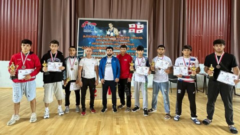 Boksçularımız Gürcüstanda 7 medal qazandı 