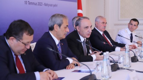 Ermənistan Arazdəyəndə 70 milyonluq zavod inşa edir - Kamran Əliyev