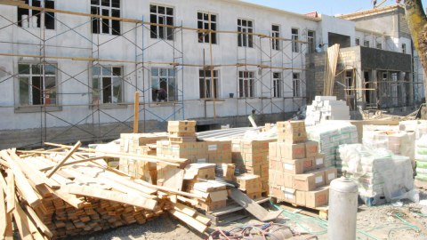Bakıda 6 məktəbdə tikinti və təmir işləri aparılır