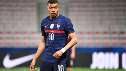 Mbappe PSJ-də qaldı