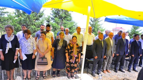 Neftçalanın icra başçısı vətəndaşların problemlərini dinləyib