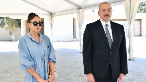 Prezident və birinci xanım Nəbatat Bağında - FOTOLAR