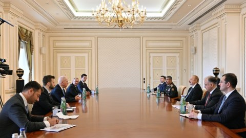 Prezident İsrailin müdafiə nazirini qəbul edib