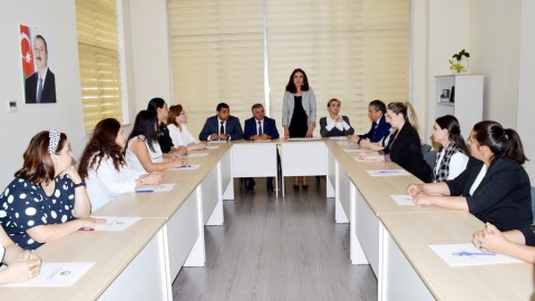 Naftalanda dəyirmi masa təşkil olunub - FOTOLAR