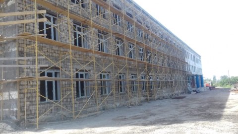 Yeni məktəb binası yararsız olduğuna görə söküldü
