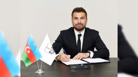 Adrian Mutu "Neftçi"nin düşərgəsinə qoşuldu