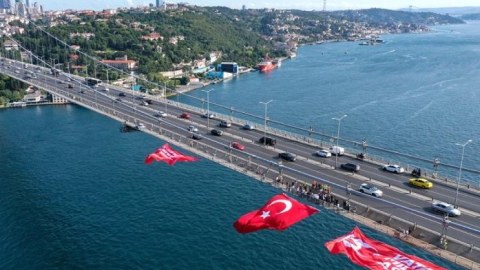 Türkiyə xalqı 15 iyul şəhidlərini ANIR