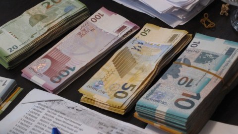 Azərbaycan 400 milyondan çox borc qaytarıb