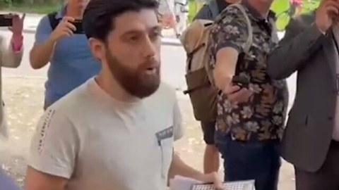 İsveçdə İncil və Tövrat yandırılmadı